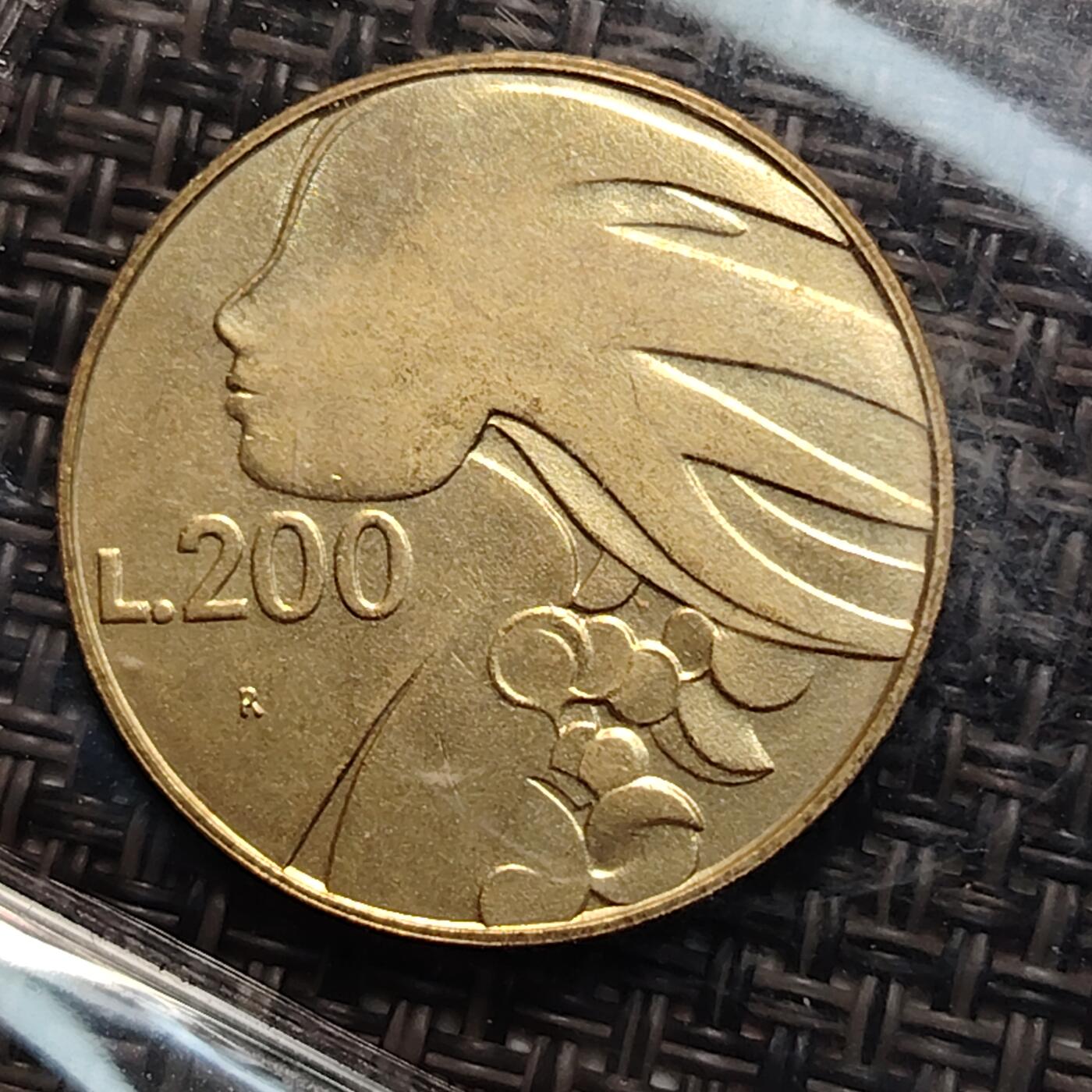 布加迪🐬～世界钱币(上海)🌾第 266 期 /  各国套币和散币