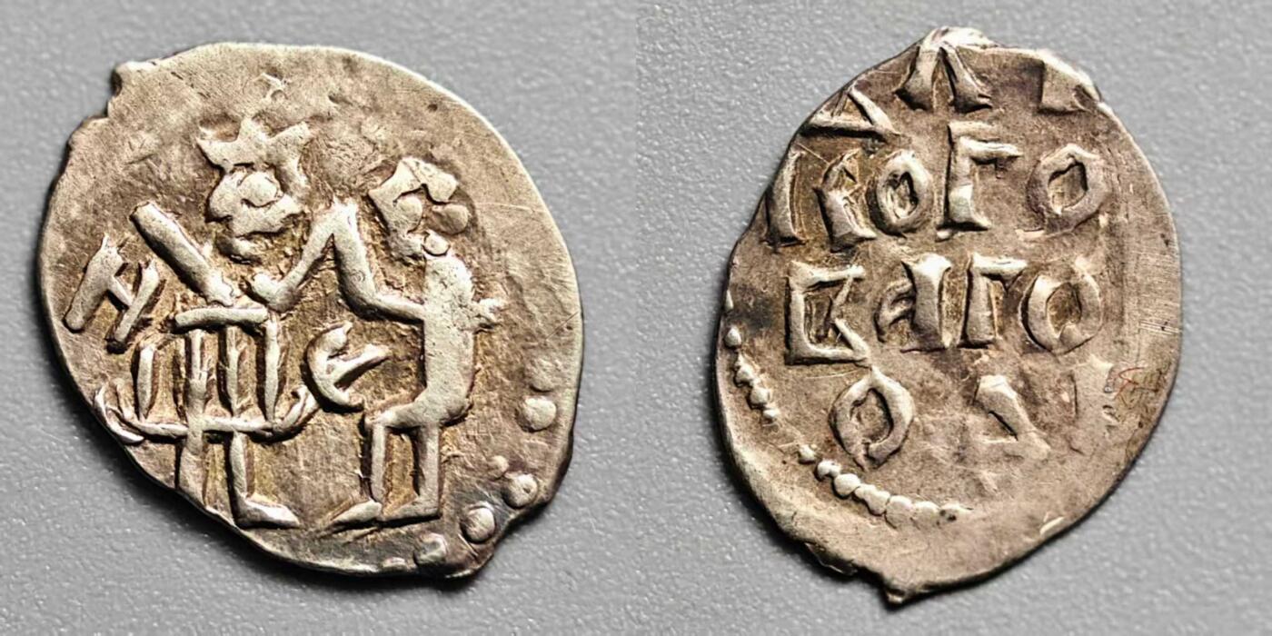 星盘世界钱币十二月二十七日古典币专场 诺夫哥罗德登加银币，古罗斯公国钱币稀少品种，图案打制清晰，老彩包浆