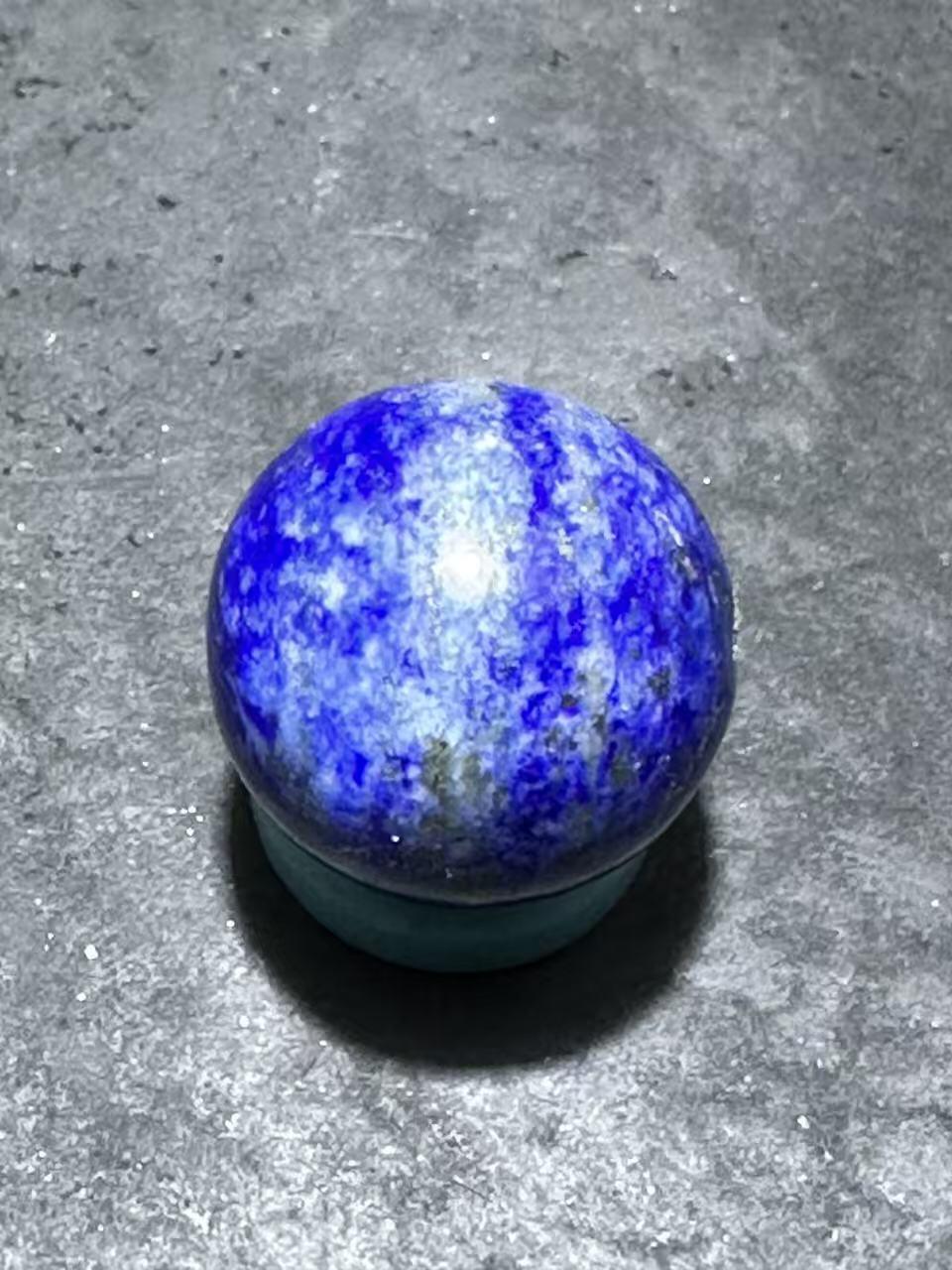 精美阿富汗老矿青金石圆珠一个！，，