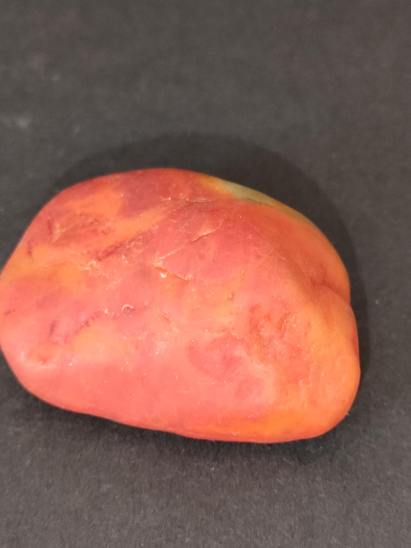 猩哥外币小铺➨【第212场】 和田玉原石22克