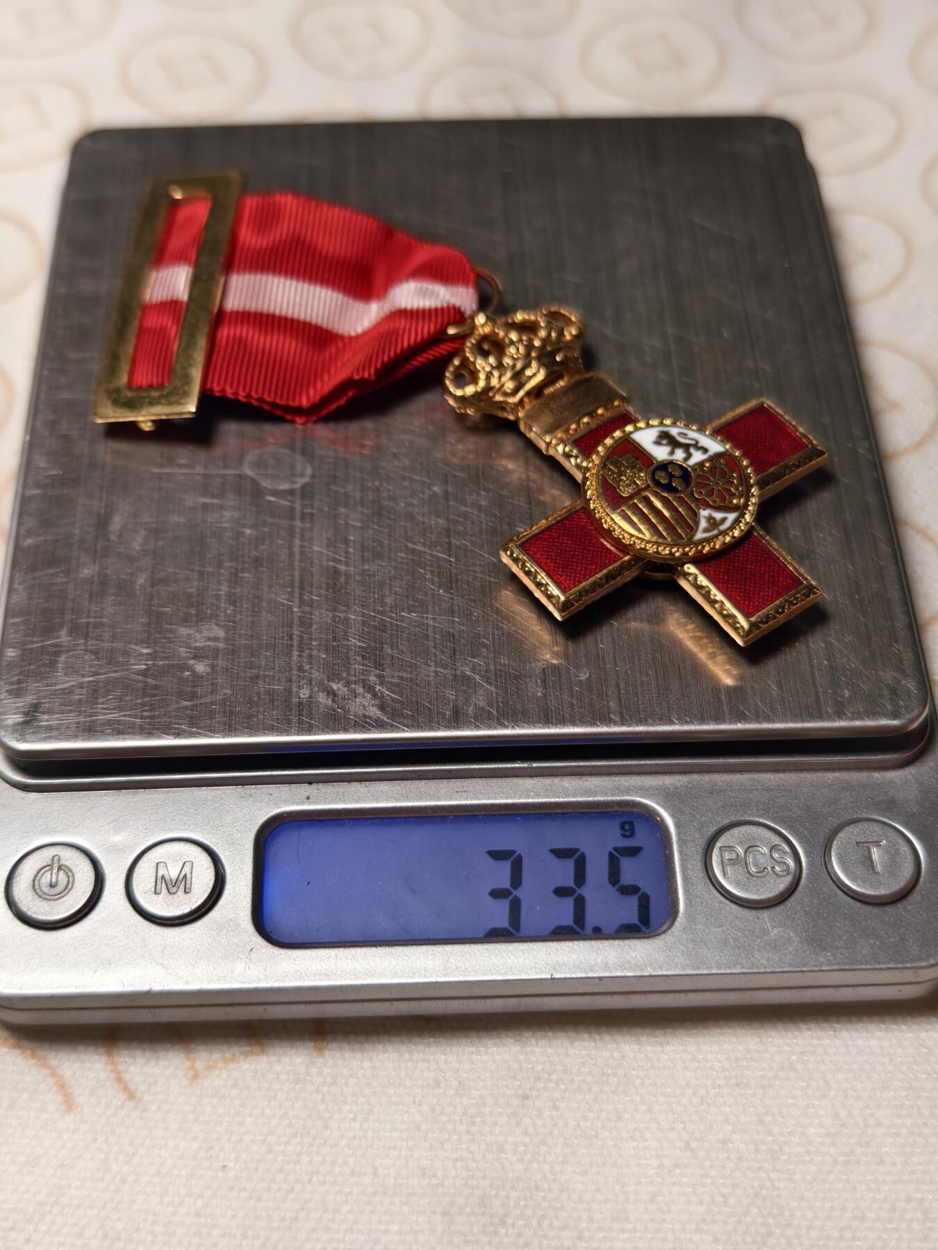 抚柳草堂-第三期章牌钱币 奖章勋章限时免佣 满百包邮 放漏专场 西班牙军事功勋 双面珐琅工艺精美 原品不是复刻 不是复刻 不是复刻 重要的事情说三遍 如果原品依然拍出复刻的价格 以后就再也不上这个品种了