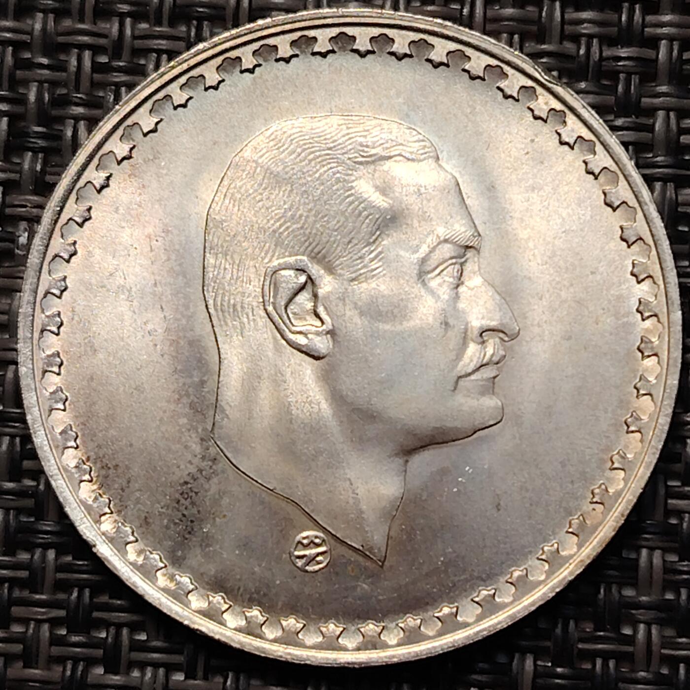 布加迪🐬～世界钱币(上海)🌾第 267 期 /  各国套币和散币