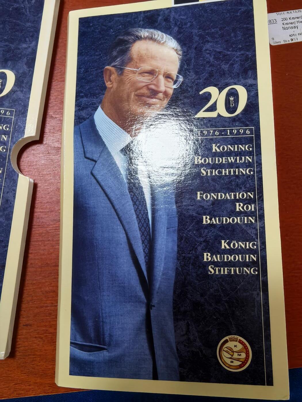 长老汇蛇年精选第八十五场拍卖  1996比利时博杜安250法郎精制银币，18.75克925银，卡装