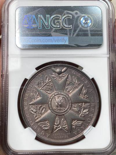 万国钱币拍卖第058期（万国新年大拍） NGC MS62 1806年法国拿破仑一世荣誉军团成立纪念大银章 拿皇罕见银质品种 高浮雕欧陆焕蓝彩 39.5MM 32.11G