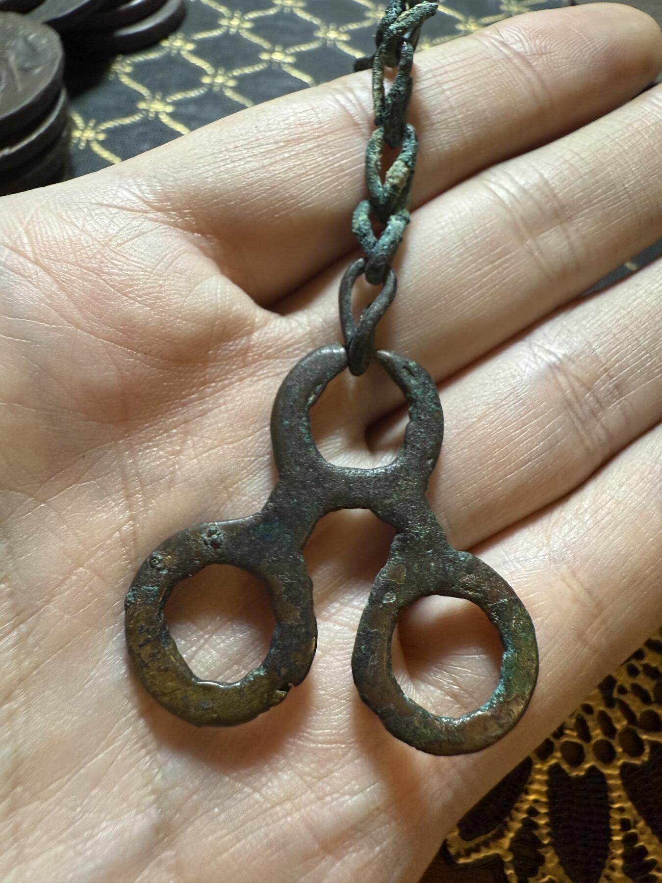 南宋泉阁俄币 外币 国币 专场第二十期 【送拍无额外佣金】 中世纪 草原文化 带工铜挂坠 带链子 少见 好品