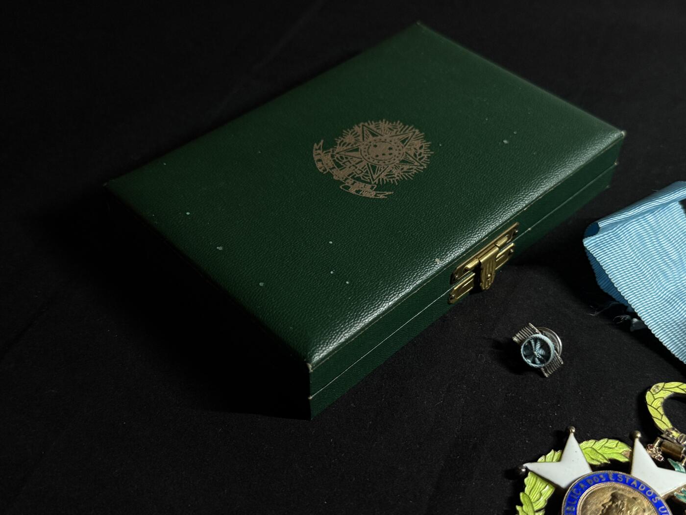 欢庆元旦！戎马世界章牌大赏第109期元旦大拍 巴西南十字勋章，银制，指挥官级，盒略齐全，非常厚重（75g）