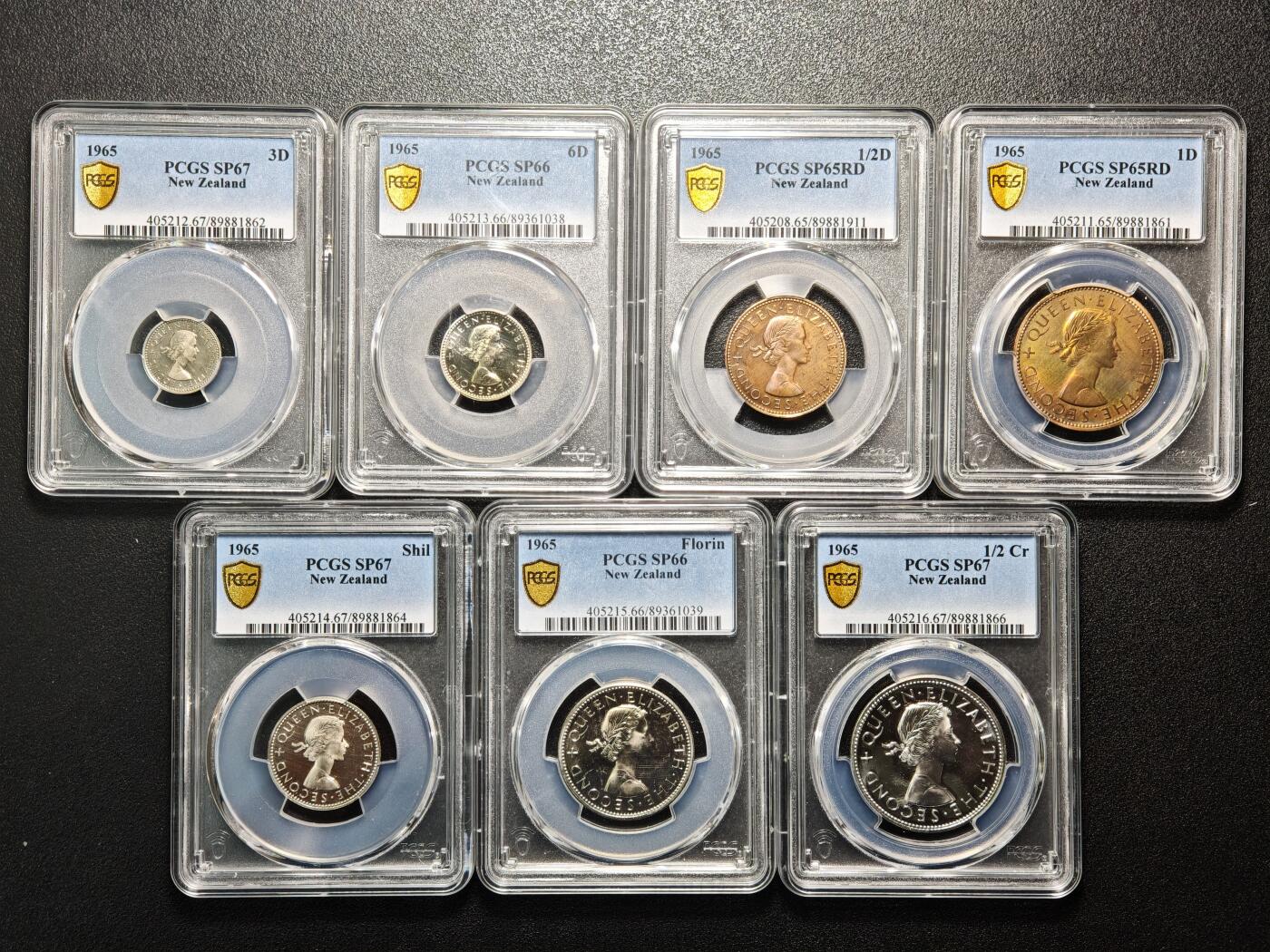 【德藏】世界币章拍卖第158期（拍品征集中~欢迎藏友联系） 1965年 新西兰套币 PCGS SP65～67 品相极佳 其中半便士、1便士，五彩淡包浆极其漂亮