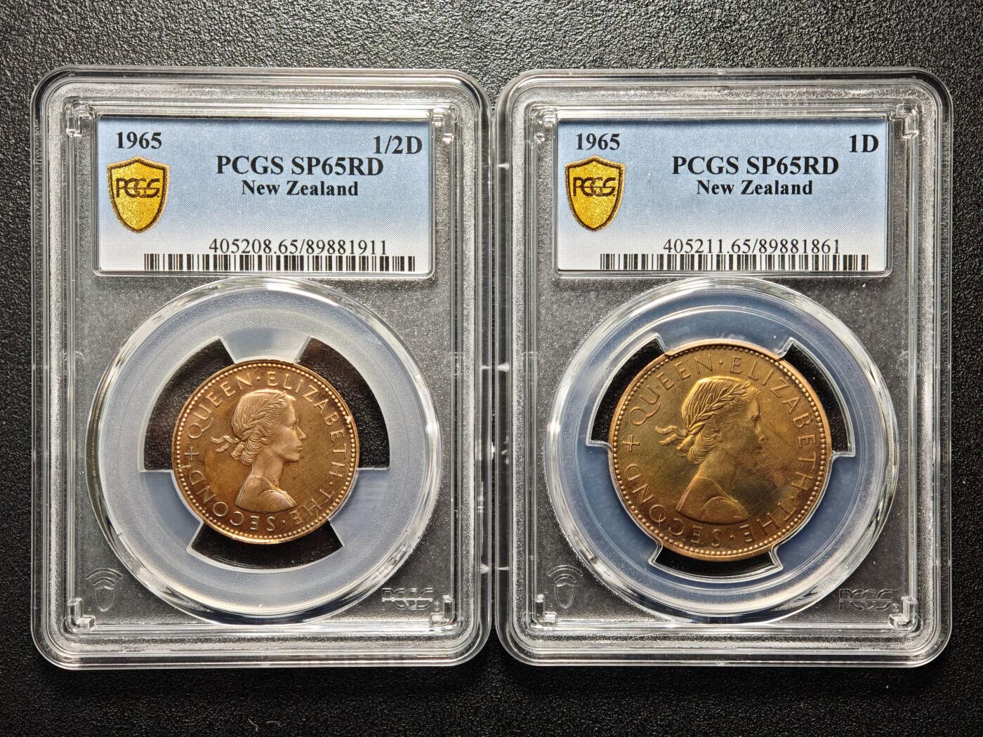 【德藏】世界币章拍卖第158期（拍品征集中~欢迎藏友联系） 1965年 新西兰套币 PCGS SP65～67 品相极佳 其中半便士、1便士，五彩淡包浆极其漂亮