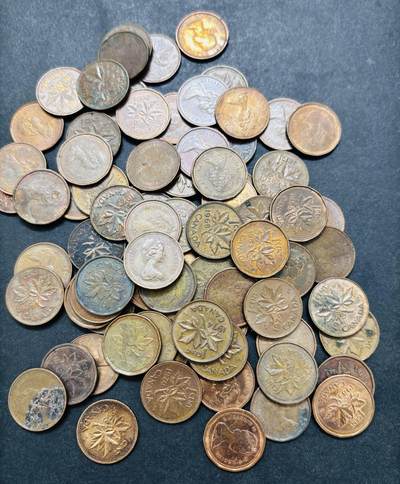 文馨钱币收藏第 286 场，圣诞节专场【 长期接收代拍品低至 0 佣金】 - 加拿大各年份枫叶一分，包含英属殖民地时期铜币 80 枚