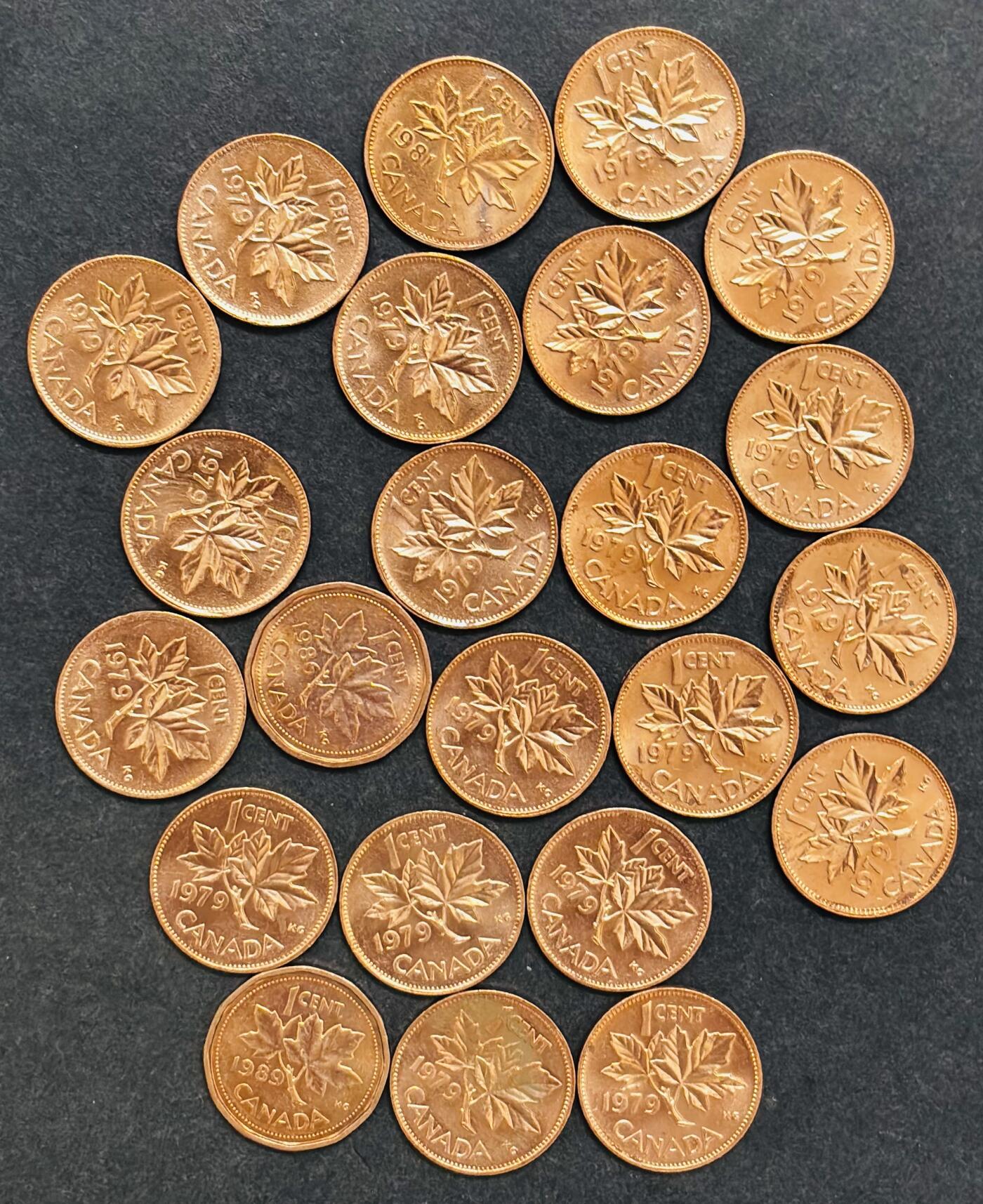 文馨钱币收藏第 286 场，圣诞节专场【 长期接收代拍品低至 0 佣金】 全新加拿大各年份枫叶 1 分 23 枚