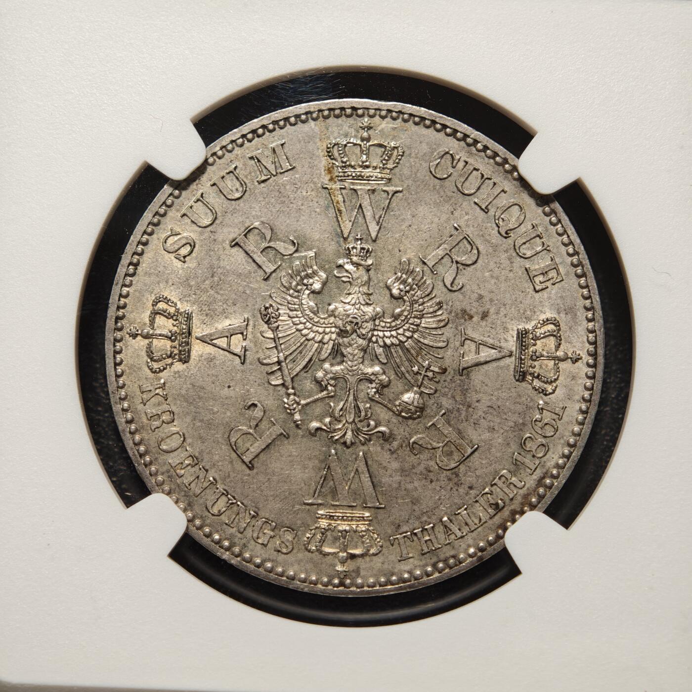 【德藏】世界币章拍卖第158期（拍品征集中~欢迎藏友联系） 1861年 德国普鲁士威廉一世登基泰勒银币 毛衣泰勒 NGC MS62 老彩包浆 细节极强