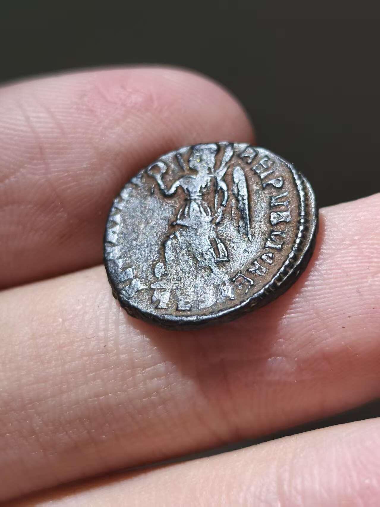 星盘世界钱币十二月二十七日古典币专场 瓦伦提尼安二世或一世铜币背胜利女神