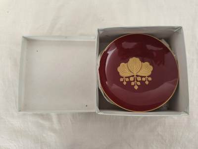 海外回流精品拍卖12.28 - 原盒全新日本法务大臣表彰实木漆盏一只