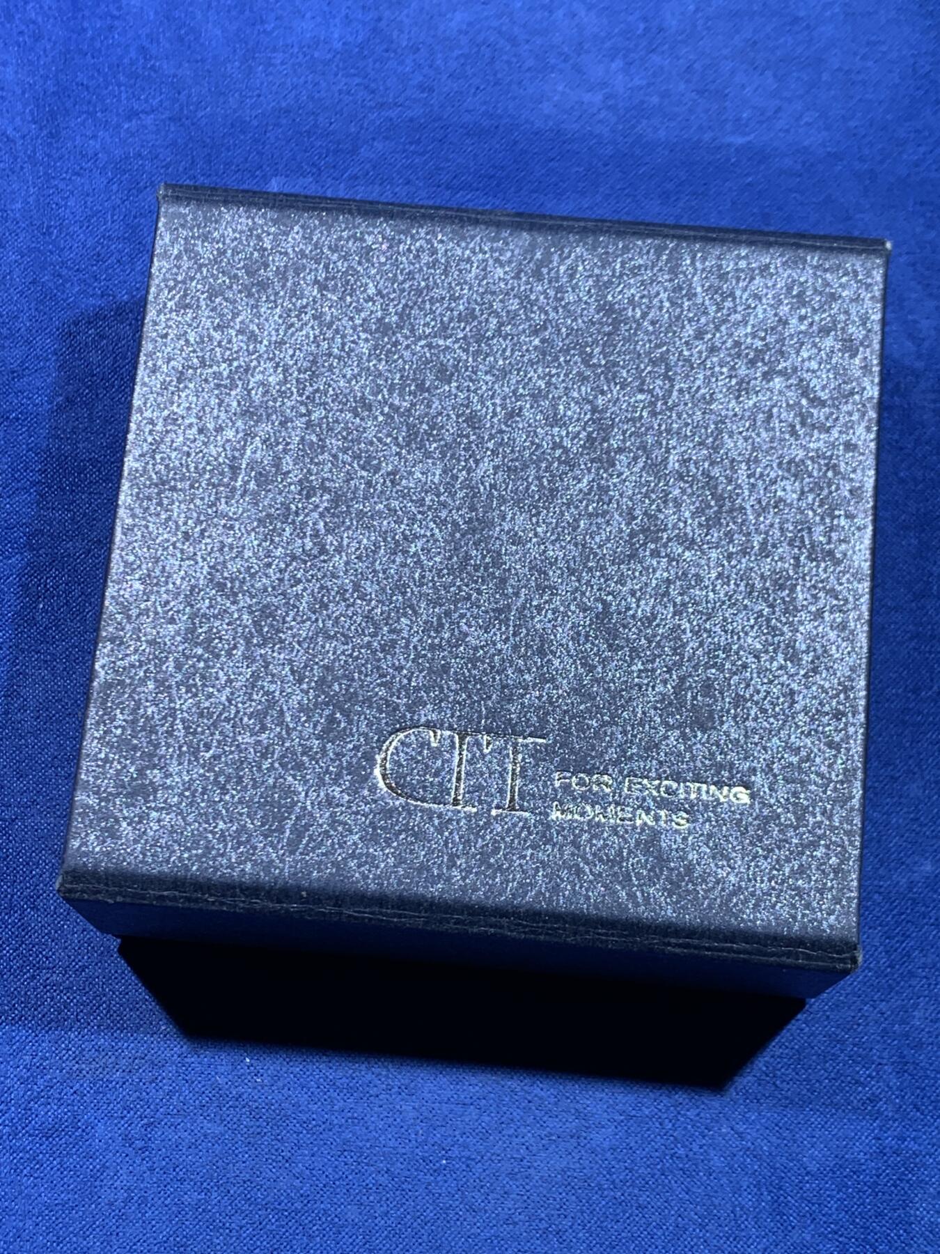 《竞宝斋》第449场 周日，周一，周二  3场连拍 （全场包邮，欢迎送拍） 库克2017年5元凹面彩色精制银币 精彩的马赛克系列-圣维塔教堂 1盎司999银 盒证全 发行量999枚