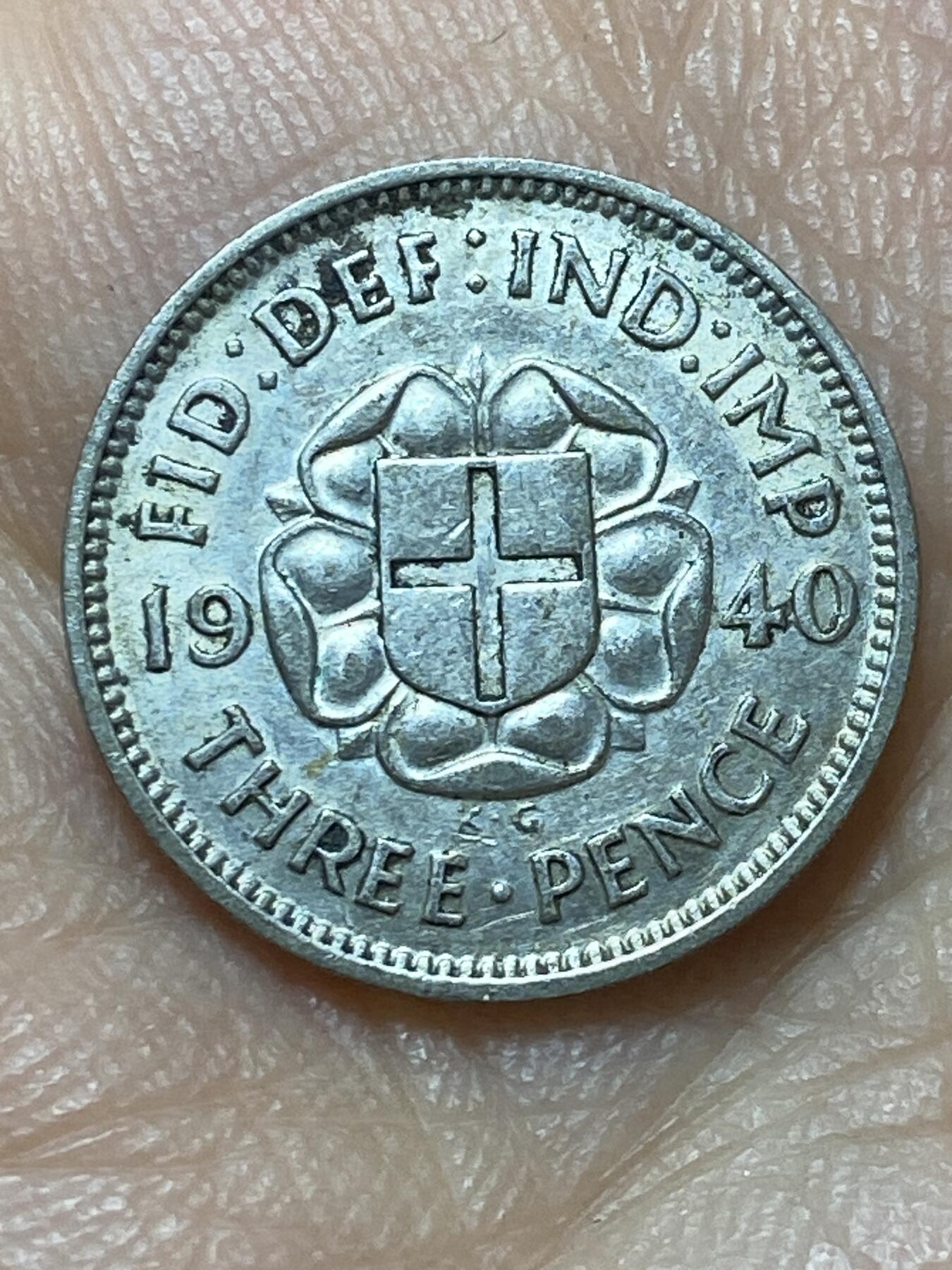 2025年第一百四十四场(总第一百七十场）品种丰富英国一线回流散币年末特拍场第一场(免佣金) 英国🇬🇧1940年3便士银币(乔治六世第一版，500银)