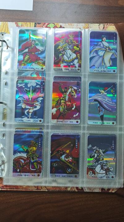 白泽拍卖卡牌手绘专场第30期（白金之夜 跨年大拍） 2018 统一小浣熊 众筹版 水浒传 原袋面卡108张 +卡册 品相佳  彩闪