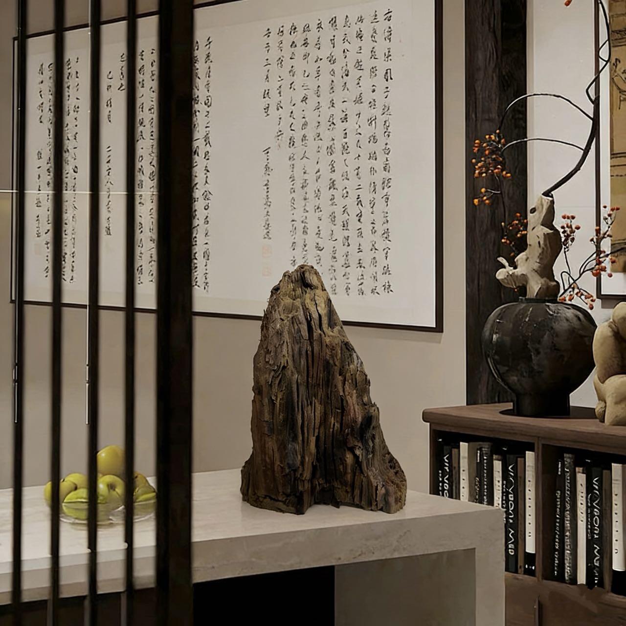 零元拍：金丝楠墩子老料 山峰 情景随型 满肉满金丝 果香满满 尺寸：32/25/15CM。