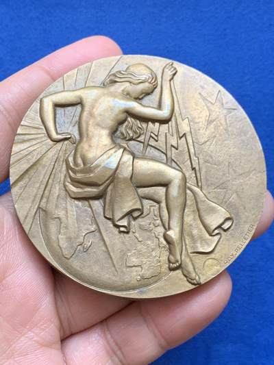 《竞宝斋》第449场 周日，周一，周二  3场连拍 （全场包邮，欢迎送拍） - 电力女神大铜章 163克 67mm 丰饶角铜标