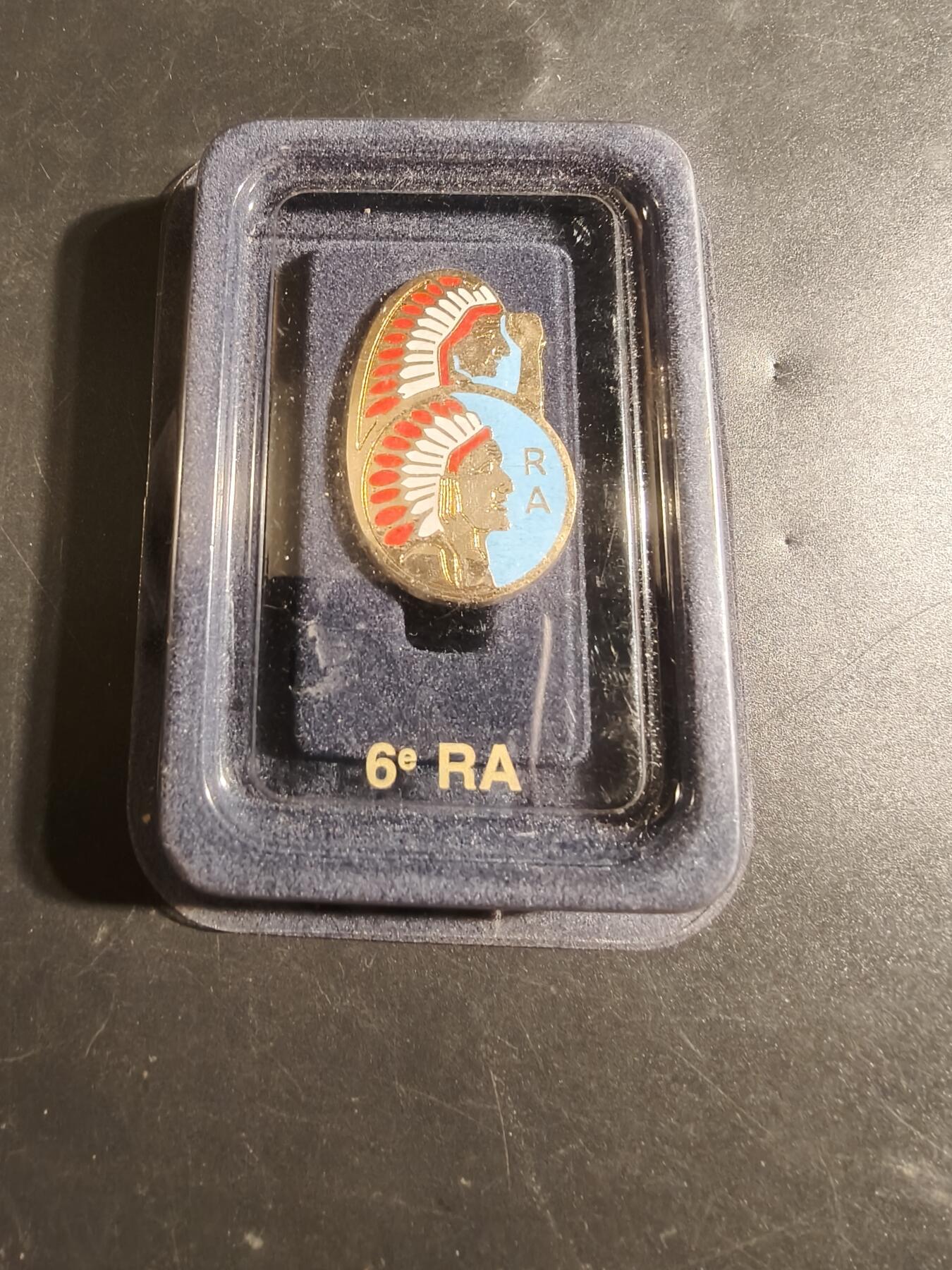 老王徽章第171期 法国第6炮兵团证章   原盒