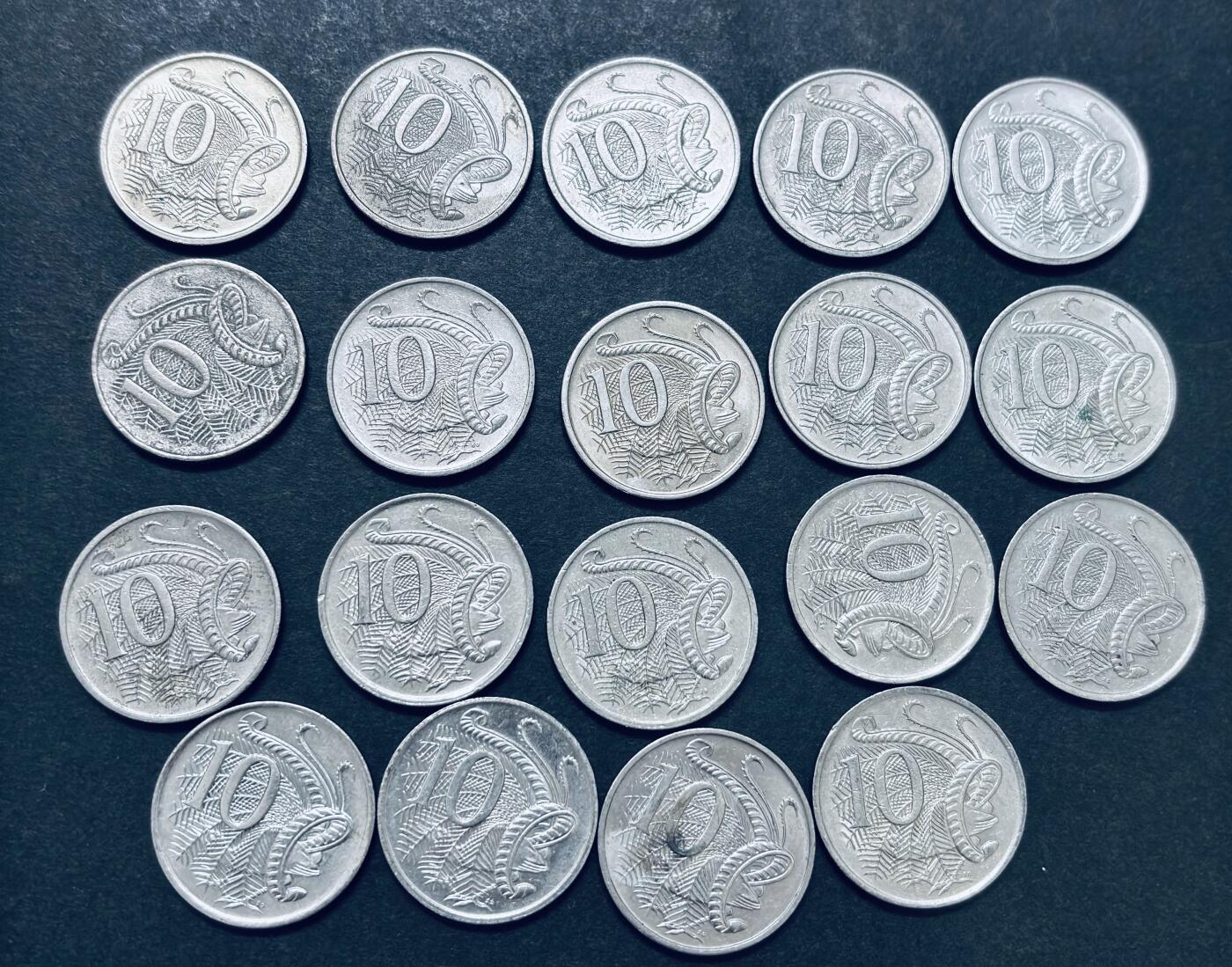 文馨钱币收藏第 286 场，圣诞节专场【 长期接收代拍品低至 0 佣金】 好品澳大利亚高冠女王 10 分 19 枚