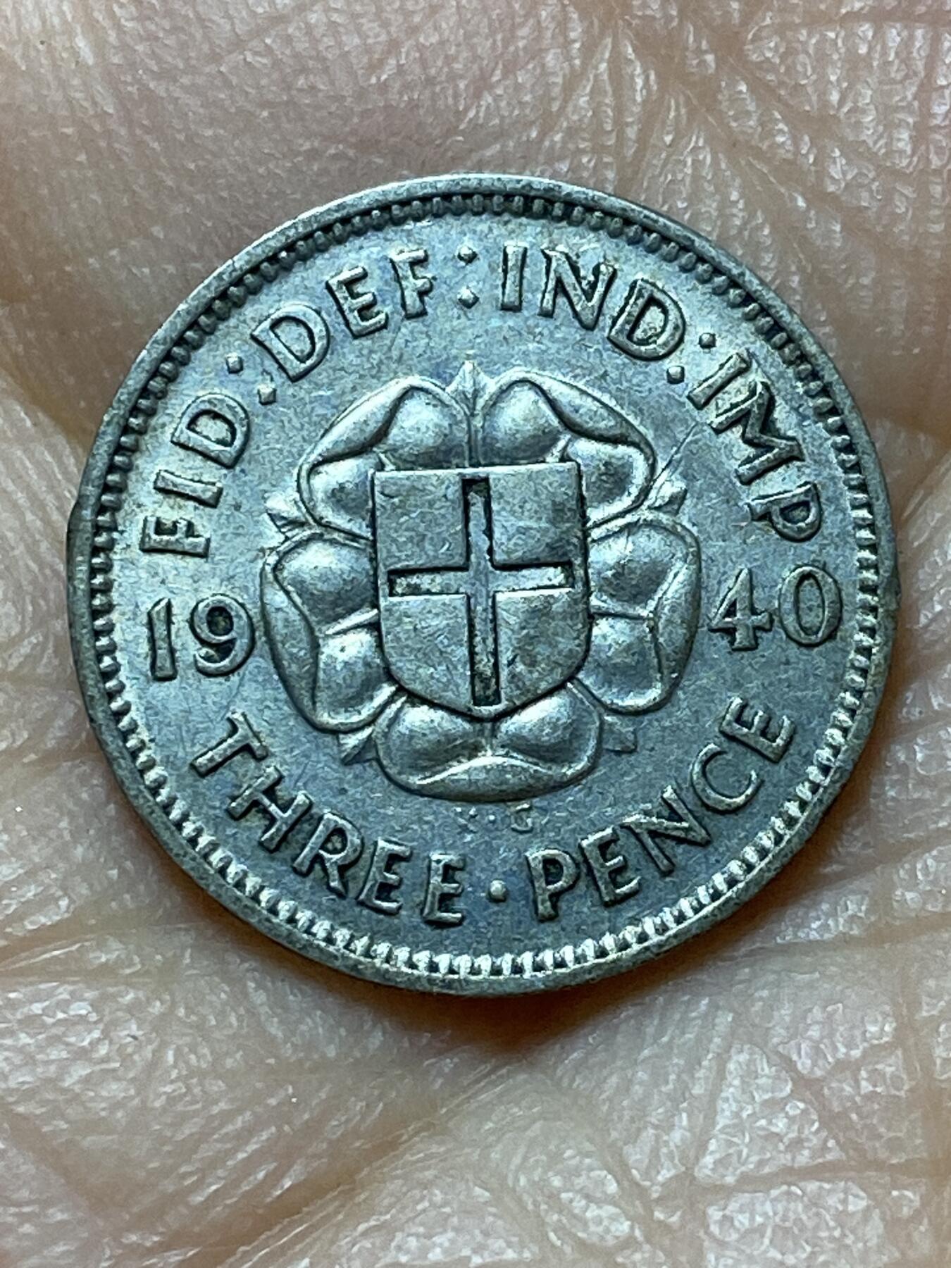 2025年第一百四十四场(总第一百七十场）品种丰富英国一线回流散币年末特拍场第一场(免佣金) 英国🇬🇧1940年3便士银币(乔治六世第一版，500银)