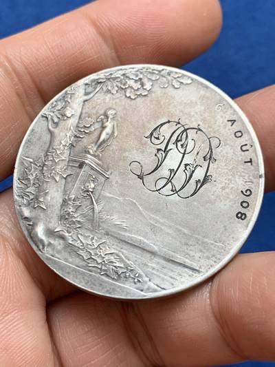 《竞宝斋》第449场 周日，周一，周二  3场连拍 （全场包邮，欢迎送拍） 罗蒂作品 婚礼银章 永恒的爱情  31.8克 41.2mm 丰饶角1银标