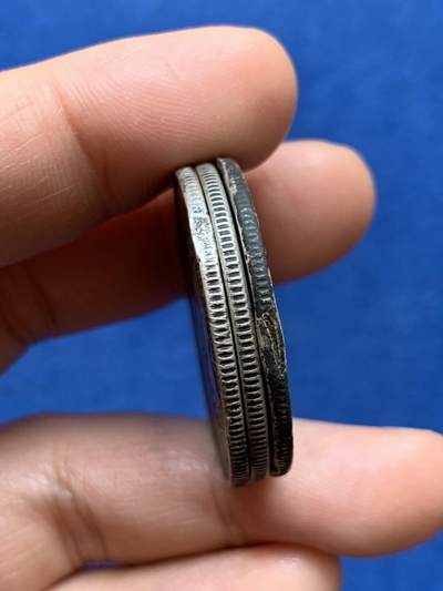 《竞宝斋》第449场 周日，周一，周二  3场连拍 （全场包邮，欢迎送拍） 三枚一组 云南半圆龙洋，总重约39克，老彩包浆，各种状态，细节见图。