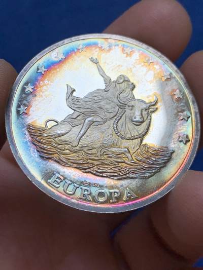 《竞宝斋》第449场 周日，周一，周二  3场连拍 （全场包邮，欢迎送拍） 德意志联邦共和国 1993年 骑牛女神 欧元 银币 999银 40mm 9.9克 极美五彩