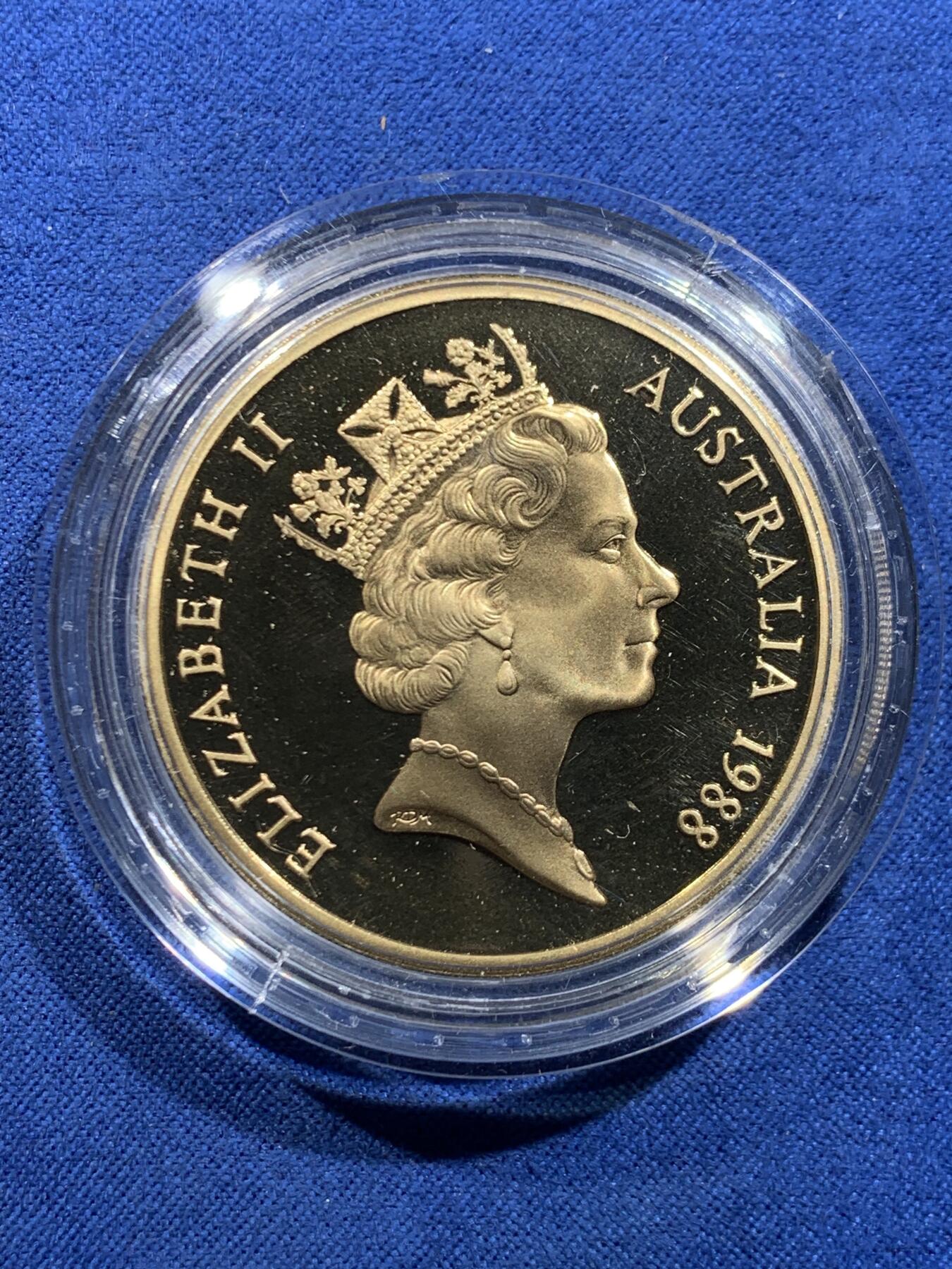 《竞宝斋》第449场 周日，周一，周二  3场连拍 （全场包邮，欢迎送拍） 澳大利亚1988年5元精制纪念币 建筑成就新的议会大楼 盒证全