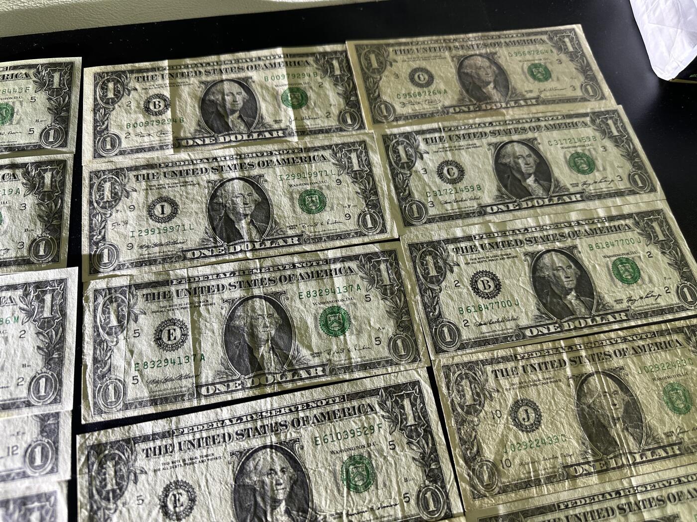 《外钞收藏家》第五百九十六期（精品大拍场）（本平台长期征集拍品、欢迎藏友们联系合作）