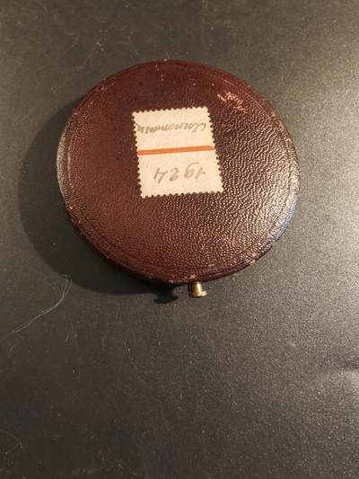 老王徽章第171期 - 法国上萨瓦省阿讷马斯农业商会大铜章        原盒      播种者     直径50mm     重量60g