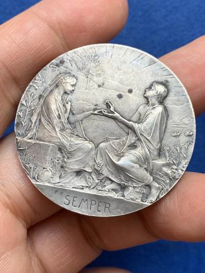 《竞宝斋》第449场 周日，周一，周二  3场连拍 （全场包邮，欢迎送拍） 罗蒂作品 婚礼银章 永恒的爱情  31.8克 41.2mm 丰饶角1银标