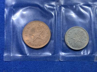 《竞宝斋》第449场 周日，周一，周二  3场连拍 （全场包邮，欢迎送拍） 加纳 1958与1965年 7枚五星套币  此类封装币少见 细节见图