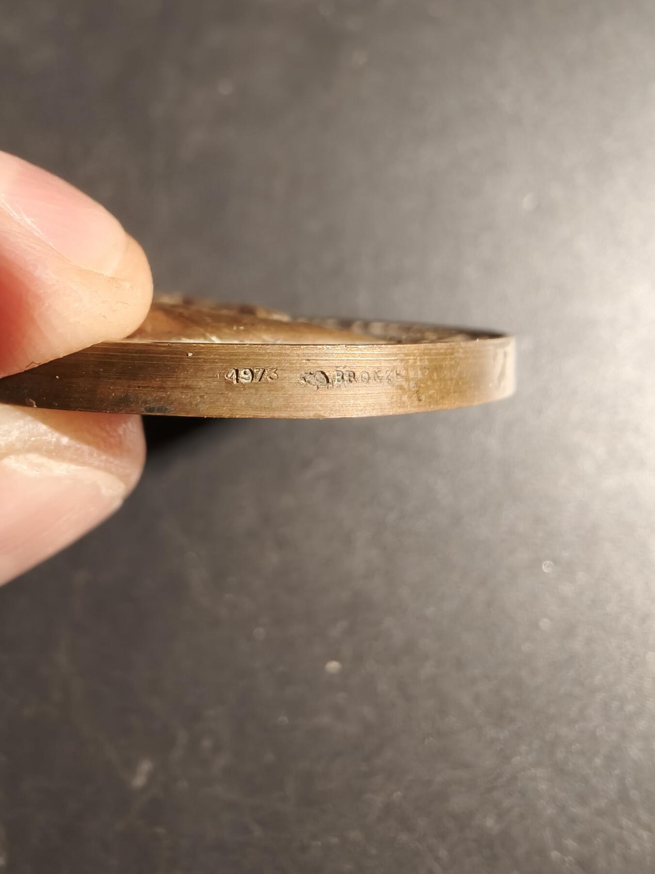 老王徽章第171期 法国亨利四世大铜章     直径44mm    重量46.8g