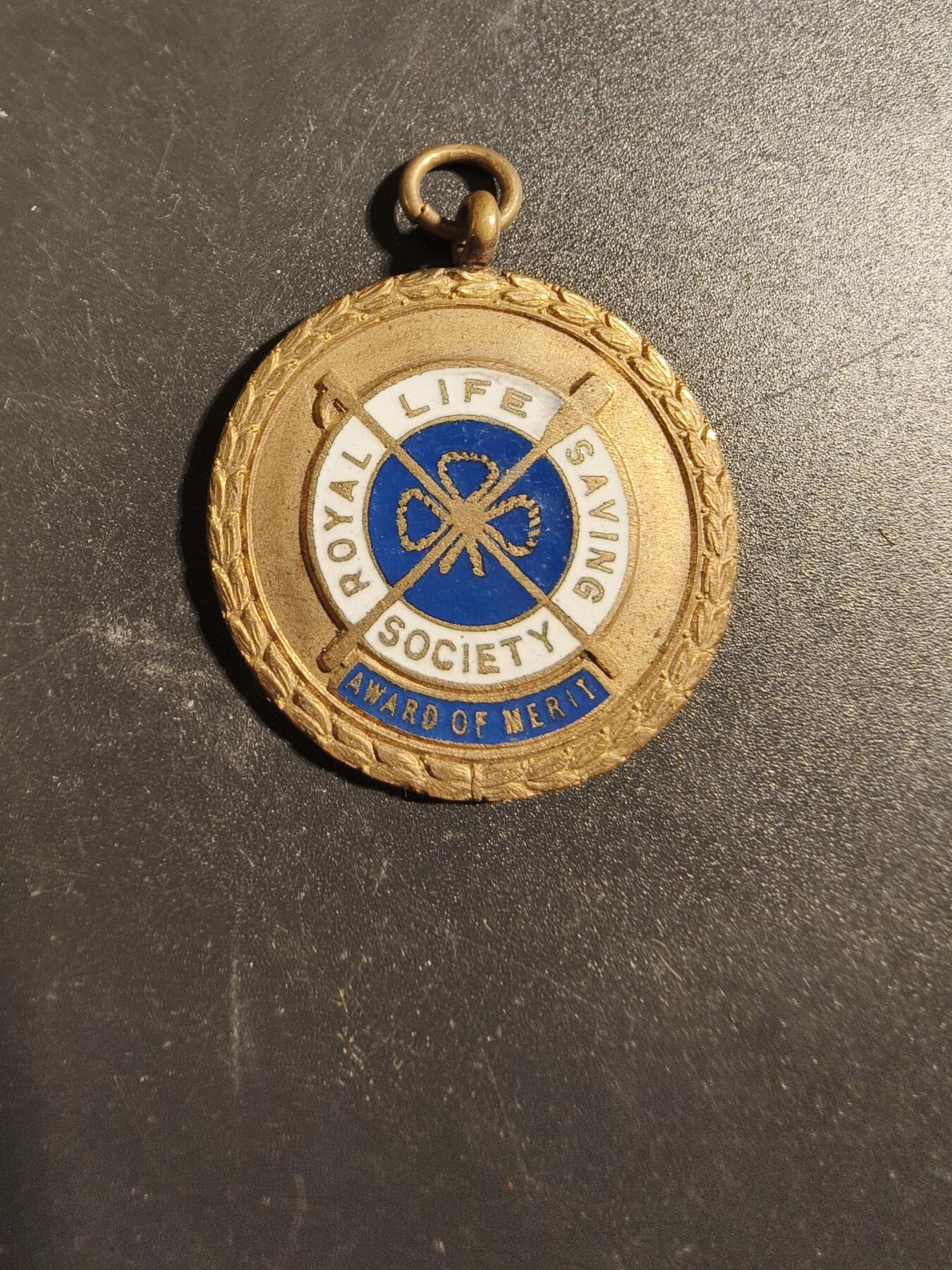 老王徽章第171期 英国拯救生命协会奖章     1949年实发    带珐琅