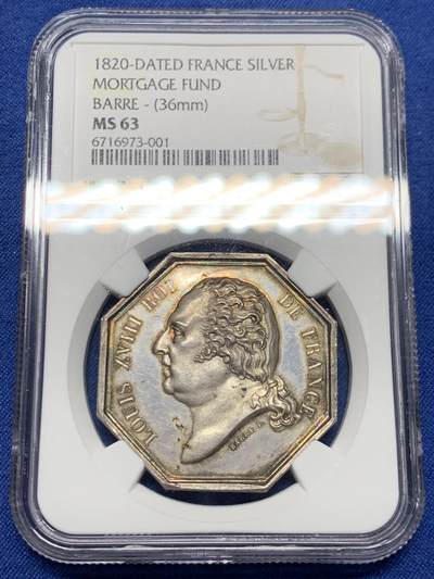 《竞宝斋》第449场 周日，周一，周二  3场连拍 （全场包邮，欢迎送拍） - NGC MS63 法国1820年路易十八基金会八角银Jeton，36mm大规格，难得的光边原铸。少见品种，背面图案元素丰富。路易十八头像的大八角不多见，早期原铸品更是难得