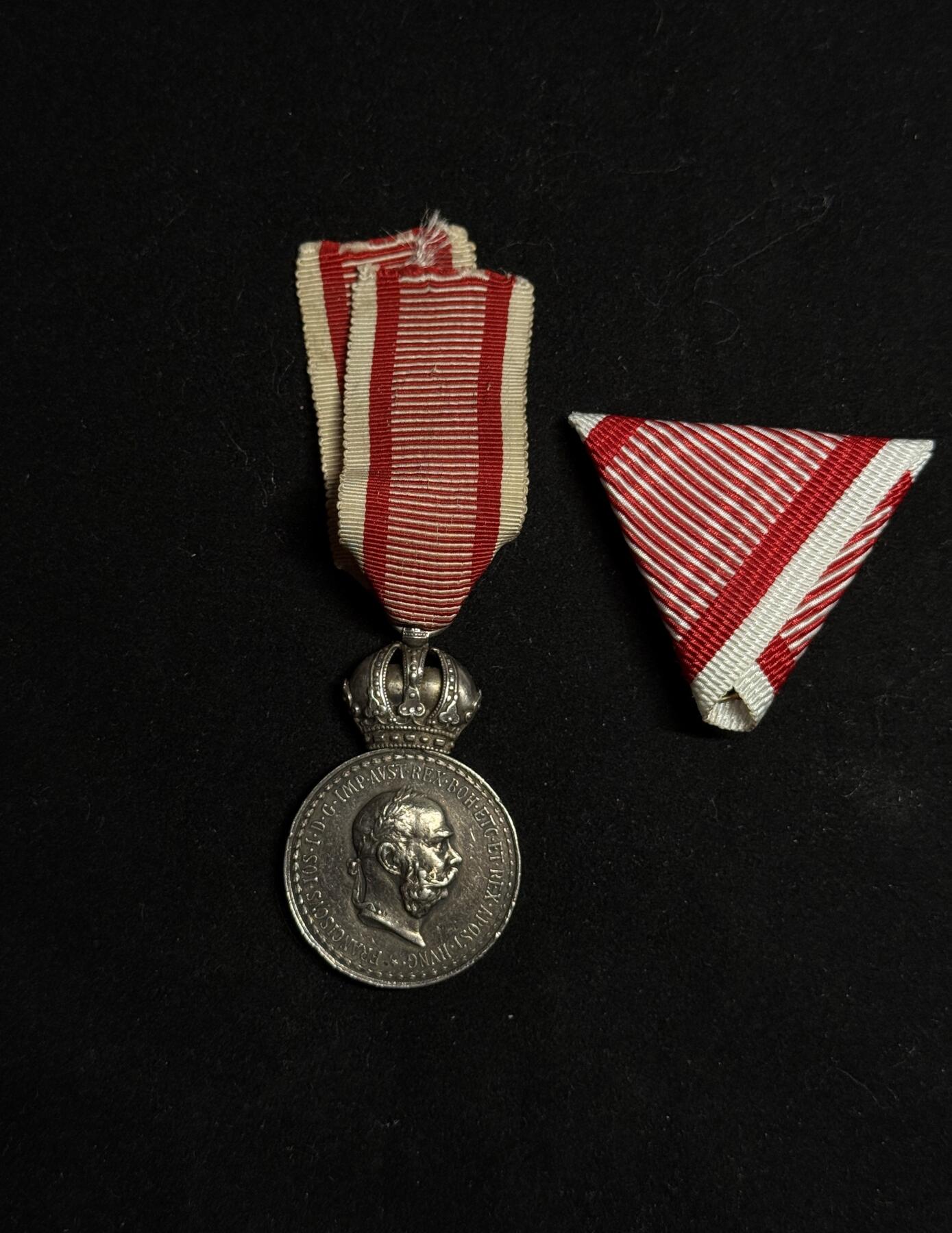 欢庆元旦！戎马世界章牌大赏第109期元旦大拍 奥匈帝国银级军事功绩奖章，银制，外授无十字架版，1890年设立，授予军事行动中表现突出的军官