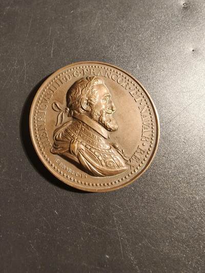老王徽章第171期 - 法国亨利四世大铜章     直径44mm    重量46.8g