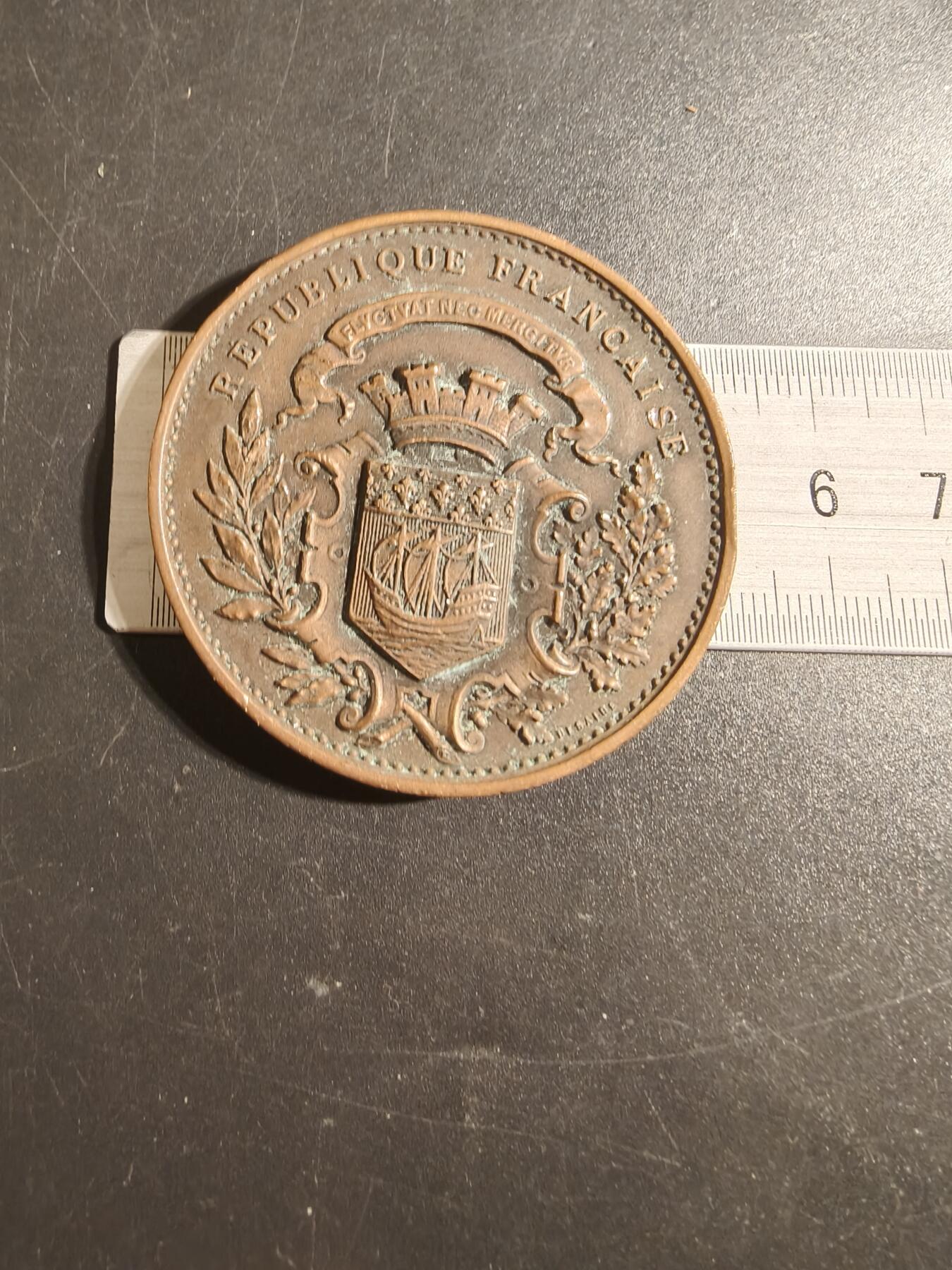 老王徽章第171期 法国巴黎1886年世界博览会大铜章     直径50mm     重量61.4g