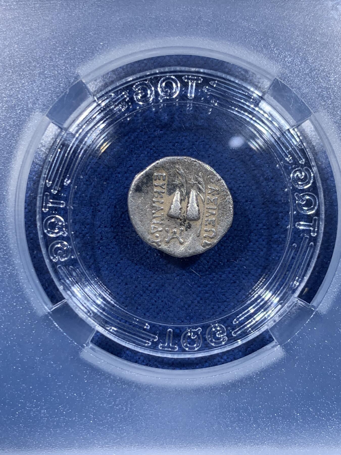 《竞宝斋》第449场 周日，周一，周二  3场连拍 （全场包邮，欢迎送拍） TQG VF 巴克特里亚王国 公元前170-145年 1奥波 银币 欧克拉提德一世在位时期发行 打制不错 经典品种