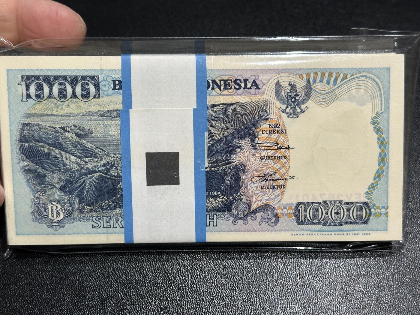 《外钞收藏家》第五百九十六期（精品大拍场）（本平台长期征集拍品、欢迎藏友们联系合作）