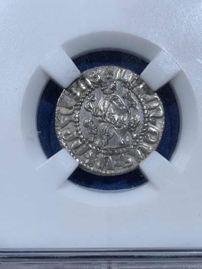 《竞宝斋》第449场 周日，周一，周二  3场连拍 （全场包邮，欢迎送拍） 无名王 AU 亚美尼亚 1198-1219年 1Tram 银币 莱翁二世在位时期发行 背双狮图案 打制一流 细节极美 中世纪币热门品种