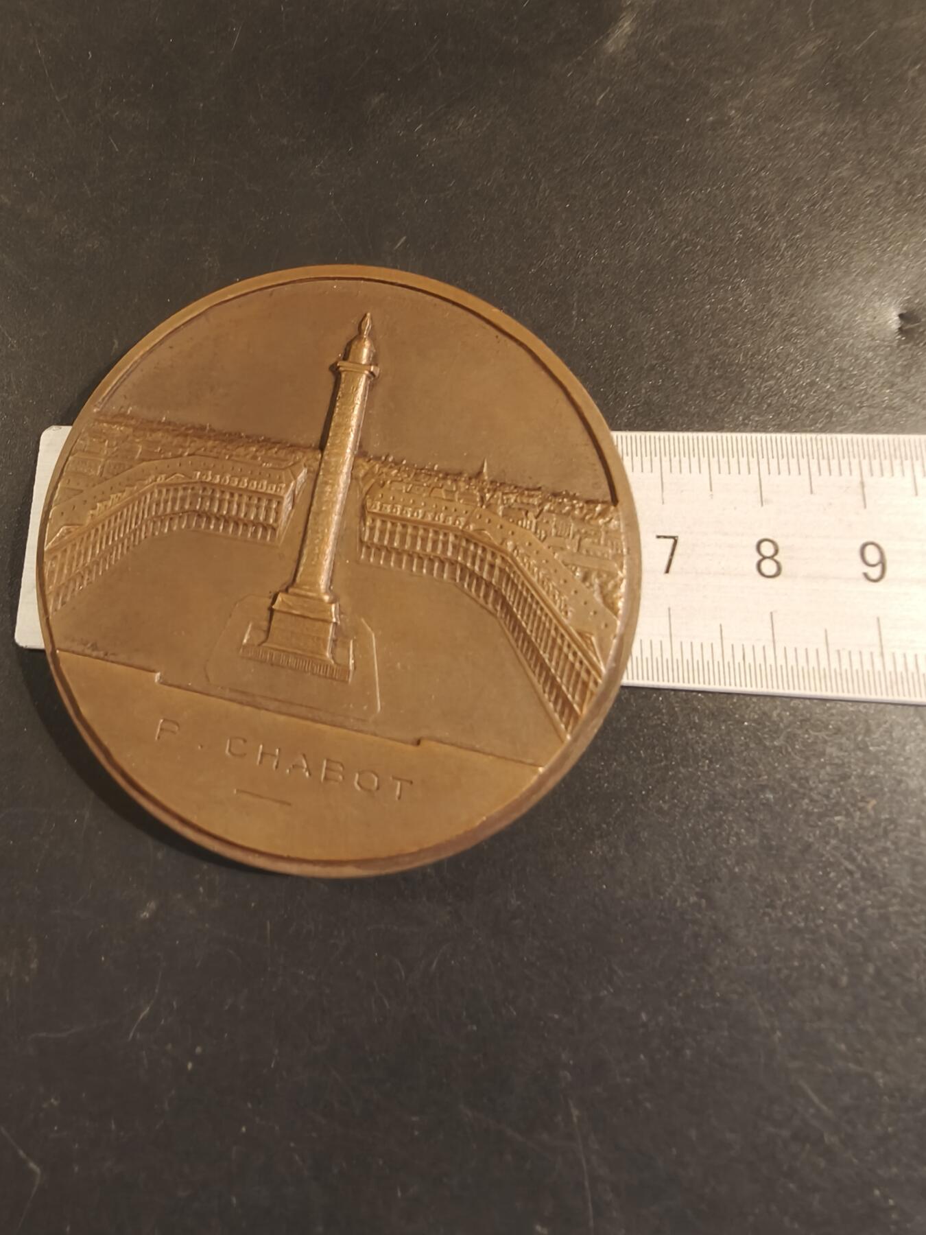 老王徽章第171期 法国联盟保险公司成立125周年大铜章    直径68mm    重量154.1g