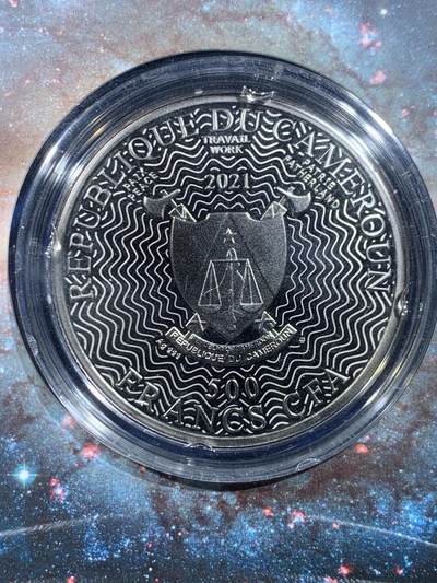 《竞宝斋》第449场 周日，周一，周二  3场连拍 （全场包邮，欢迎送拍） 喀麦隆2021年500法郎彩色立体镀铑银币 太阳系行星-天王星 17.5克999银 发行量555枚 盒证全