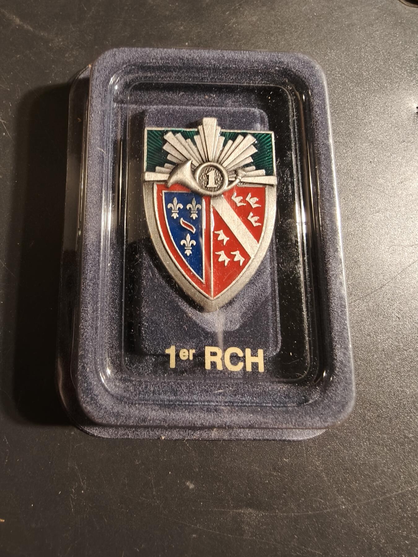 老王徽章第171期 法国第1猎骑兵团证章   原盒