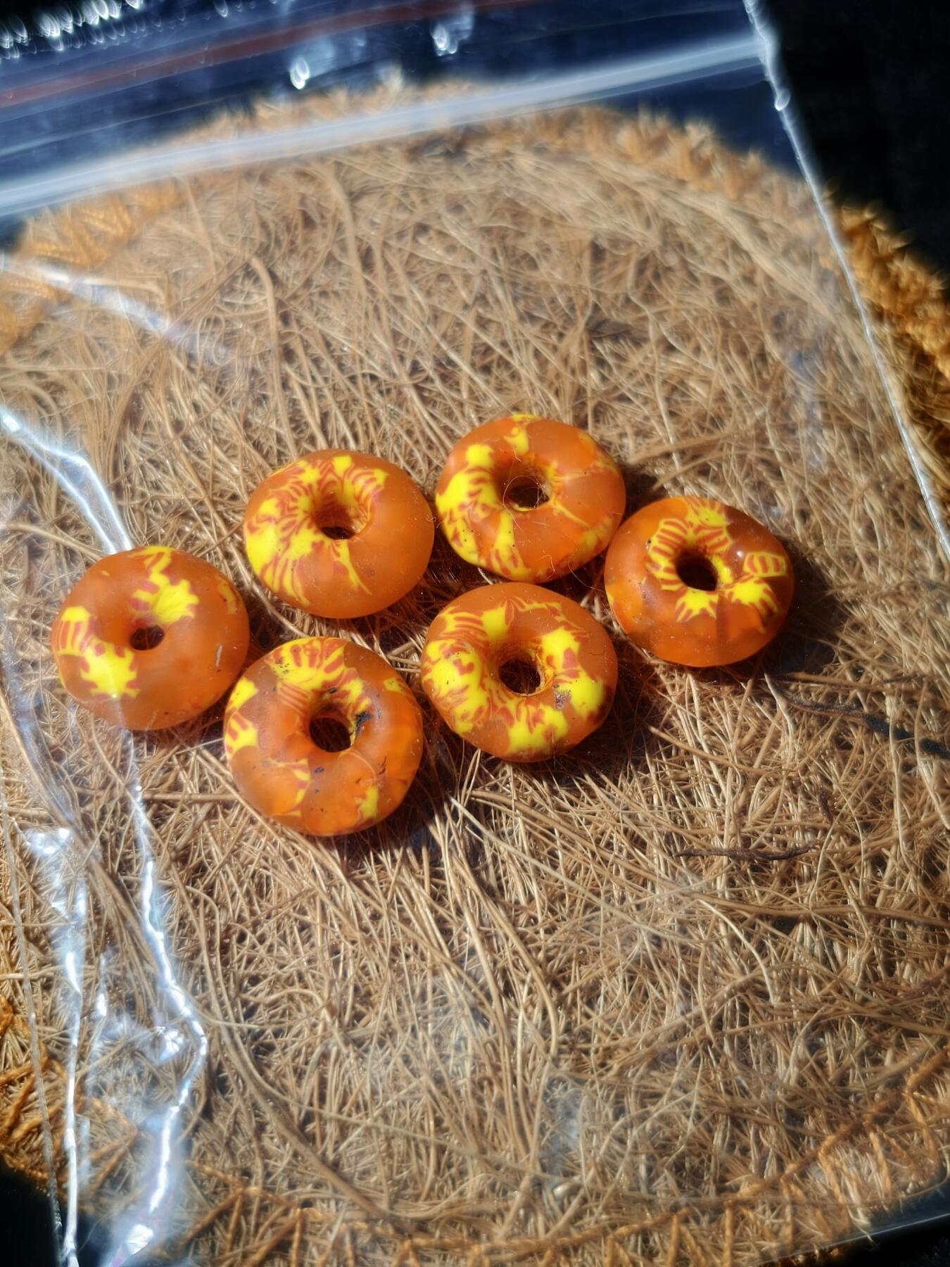 97期回流戒指饰品杂件纪念章丝路钱币专场 中亚回流珠子