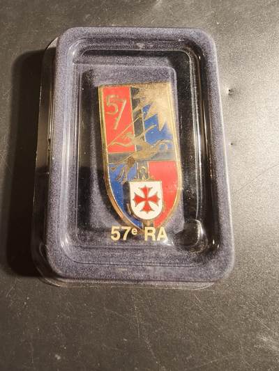 老王徽章第171期 - 法国第57炮兵团证章    原盒