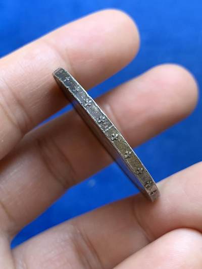 《竞宝斋》第449场 周日，周一，周二  3场连拍 （全场包邮，欢迎送拍） 西班牙1891年阿方索十三世婴儿头双柱5比塞塔银币 细节保存非常好 老月牙五彩包浆 可遇不可求