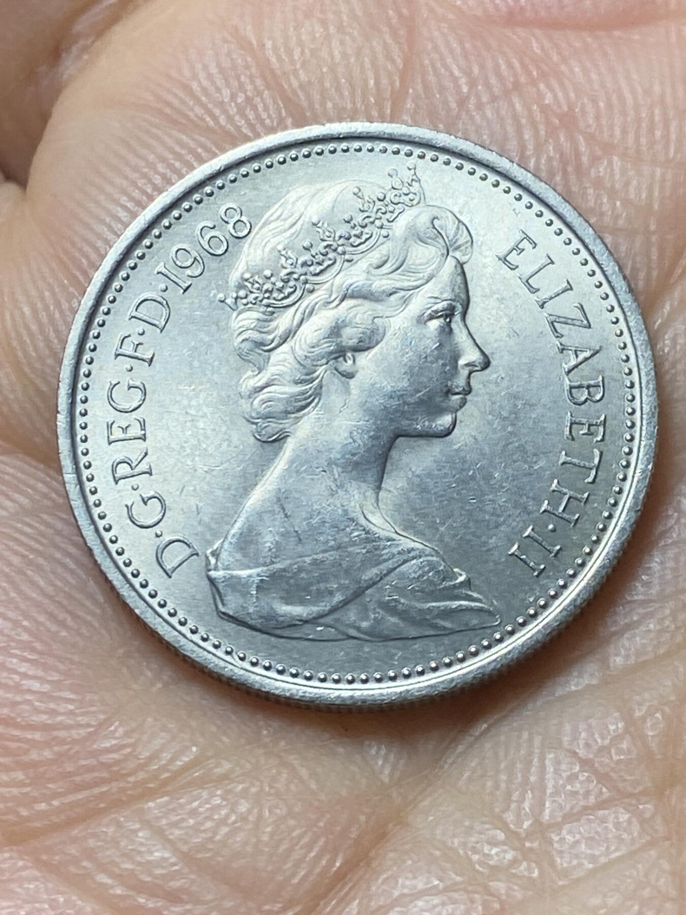 2025年第一百四十四场(总第一百七十场）品种丰富英国一线回流散币年末特拍场第一场(免佣金) 英国🇬🇧1968年5新便士(伊丽莎白二世中年花冠，十进制第一版首发年)