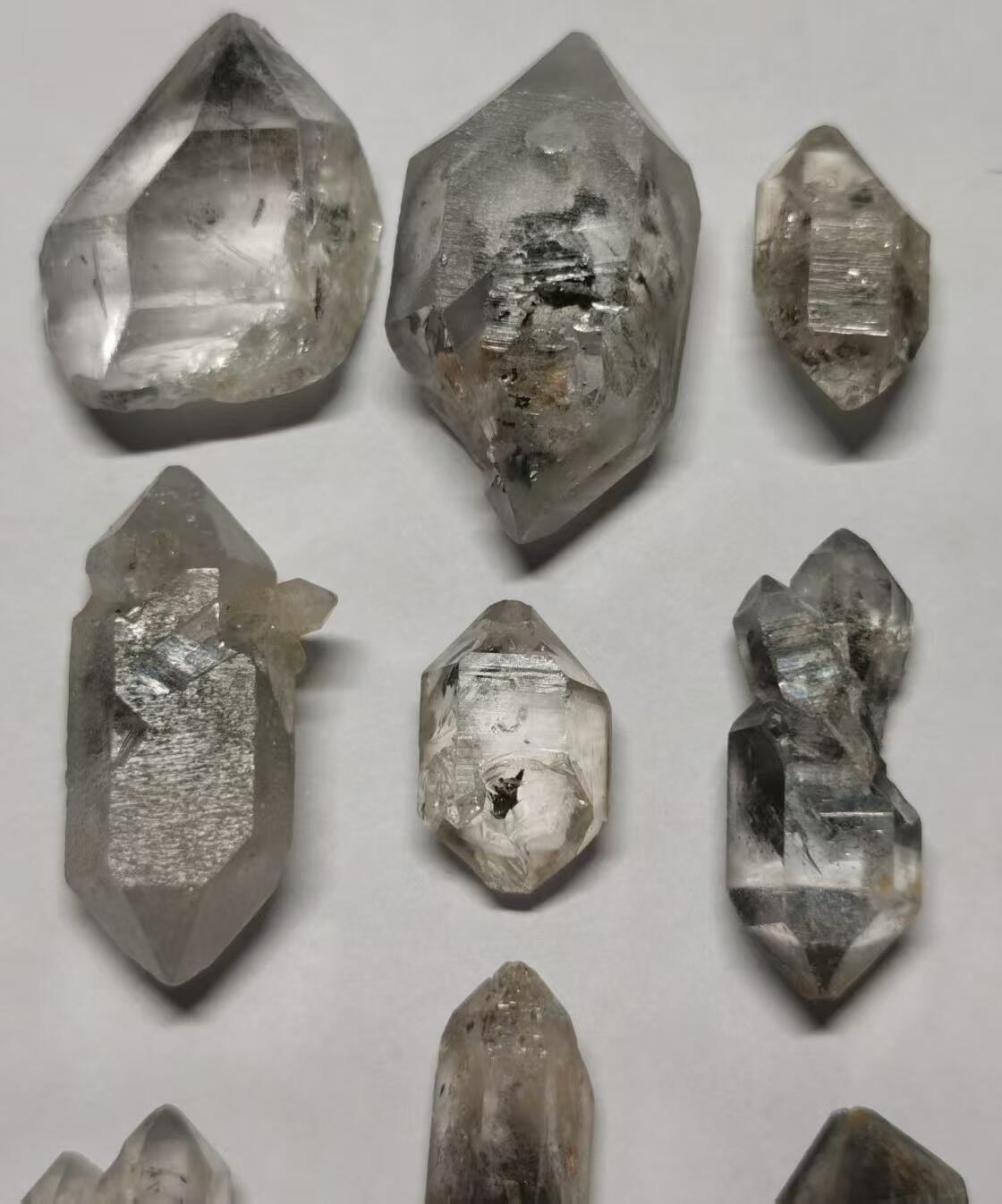 七河·世界钱币杂件水晶矿标小拍（总第31期） 藏家出品 X657 云贵闪灵水晶 多品种 一组 12 件 本件拍品由合作藏家邮寄